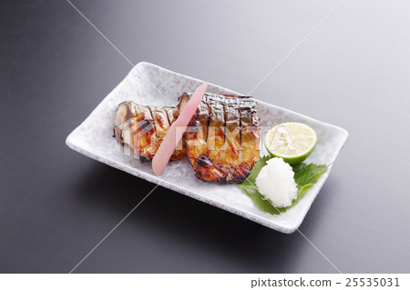 鹽烤鯖魚 25535031