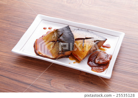 Boiled mackerel 25535128