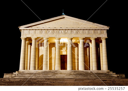 Temple of Canova night view. Roman columns Temple of Canova night view. Roman columns 25535257