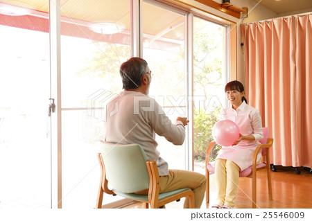 Welfare and nursing care group Home day service Day care Day old home ball play movement Welfare and nursing care group Home day service Day care Day old home ball play movement 25546009