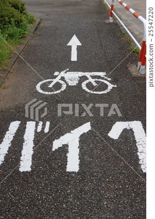 停車場摩托車 停車場摩托車 25547220