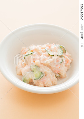 Taramo Salada Akuta土豆沙拉白背 Taramo Salada Akuta土豆沙拉白背 25547593