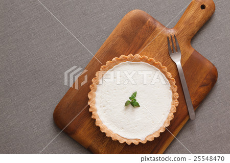 Rare cheese cake tart Rare cheese cake tart 25548470