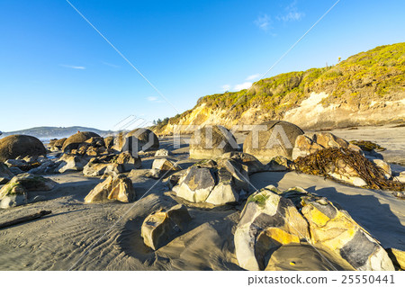 Moeraki Boulders on the Koekohe beach, New Zealand Moeraki Boulders on the Koekohe beach, New Zealand 25550441
