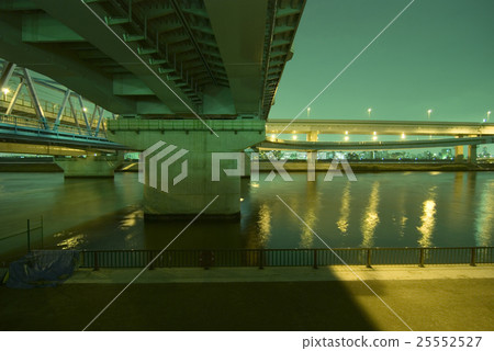 night bridges 25552527