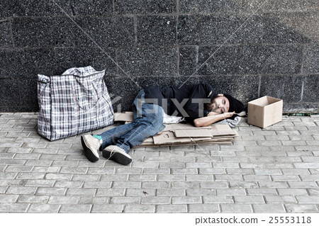 Vagrant sleeping outside Vagrant sleeping outside 25553118