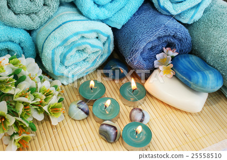 Towels, soaps, flowers, candles 25558510
