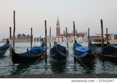 Gondola and San Marco canal Gondola and San Marco canal 25562647