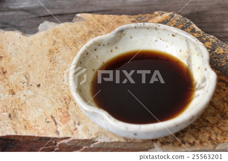 Soy sauce 25563201