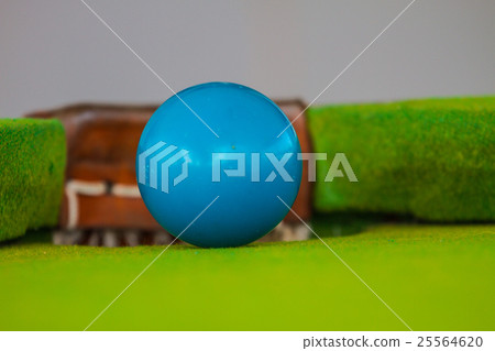 Snooker ball on table 25564620