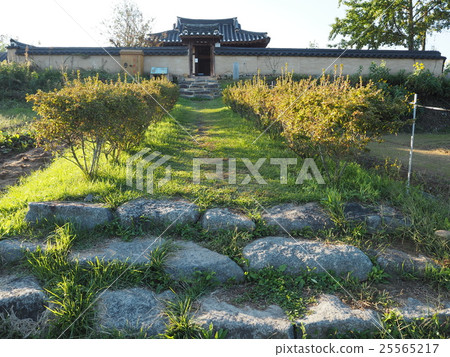 Andong Ha Village of Korea World Heritage Andong Ha Village of Korea World Heritage 25565217