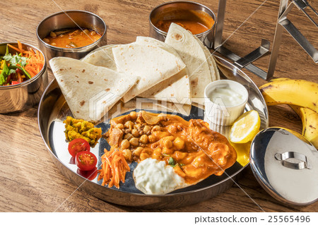 Typical Indian curry and chapati chapati and curry lunch 25565496