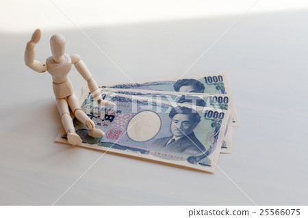 Money and person Thousand yen bill 3000 yen 25566075