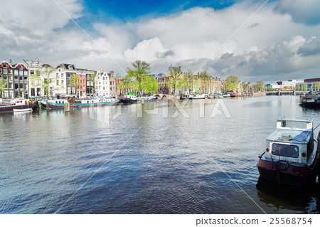 Amstel canal, Amsterdam Amstel canal, Amsterdam 25568754