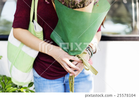 Woman Holding Bouquet Flowers Concept Woman Holding Bouquet Flowers Concept 25578104