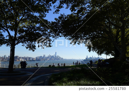 Hamilton Park and Manhattan Hamilton Park and Manhattan 25581780