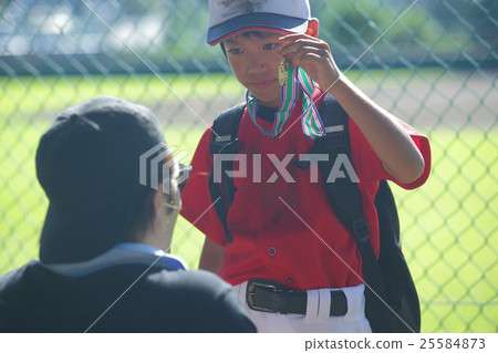 親子男孩棒球追逐夢想 25584873