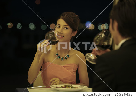 晚餐約會 晚餐約會 25586453