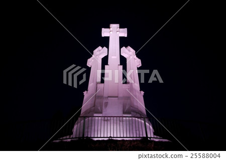 Crosses in the night Crosses in the night 25588004