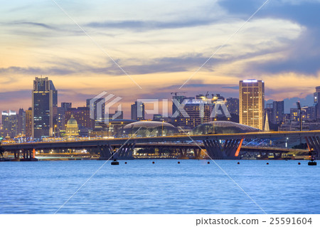 View of central Singapore 25591604