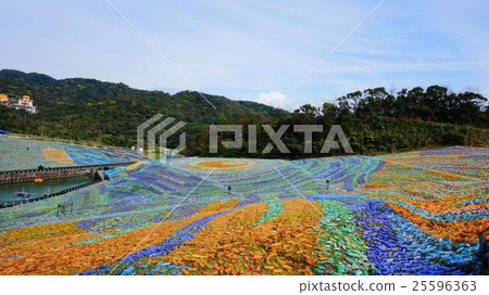 Baote bottle, landscape art, starry grassland, van Gogh painting 25596363