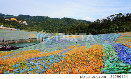 寶特瓶,地景 藝術,星空草原,梵谷 畫 寶特瓶,地景 藝術,星空草原,梵谷 畫 25596364