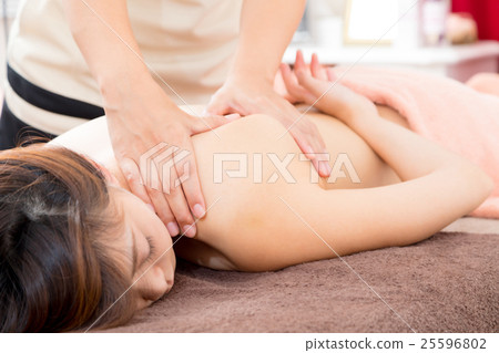 肩胛骨手臂按摩背部排毒美容形像美學女性放鬆美容 肩胛骨手臂按摩背部排毒美容形像美學女性放鬆美容 25596802