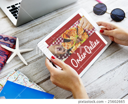 Online Pizza Delivery Service Concept 25602665