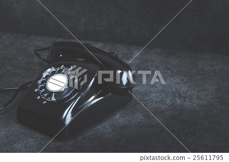 Black phone 25611795