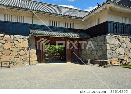 Matsumoto Walking: Matsumoto Castle Kuromon Matsumoto Walking: Matsumoto Castle Kuromon 25614265