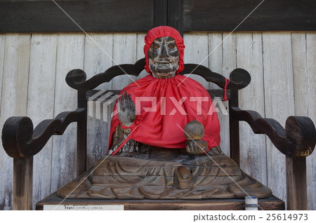 奈良“Todaiji”：大佛寺屋簷下的佛教牧師雕像（Binzuru Sora elephant） 25614973