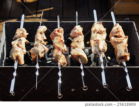 Grilled meat on terrace 25618909