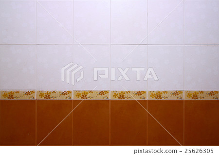 Well in the bathroom 25626305