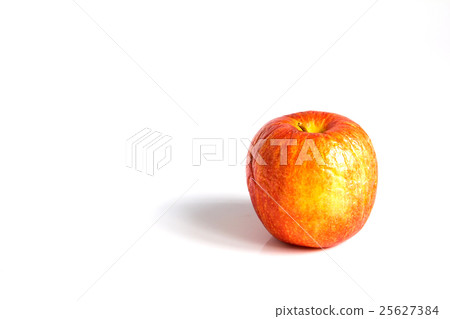 Wizen apple on white backgorund Wizen apple on white backgorund 25627384