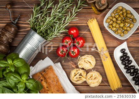Italian food ingredients 25630330