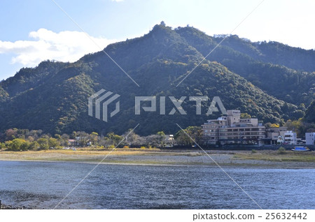 Kinkakuyama, Gifu Castle, Nagara river (Gifu city, Gifu prefecture) 25632442