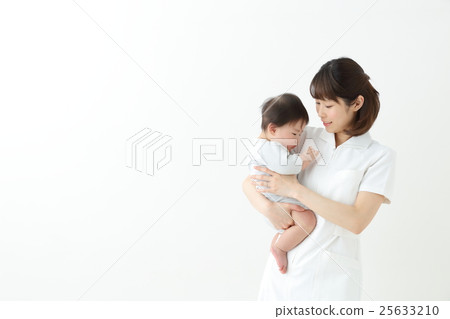 Baby nurse 25633210
