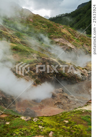 Eruption Bolshoy Big Geyser in Valley of Geysers. Eruption Bolshoy Big Geyser in Valley of Geysers. 25633924