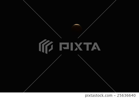 Total lunar eclipse ~ beginning of missing (Asaka city, Saitama / October 8, 2014. Photographed around 19:55) 25636640