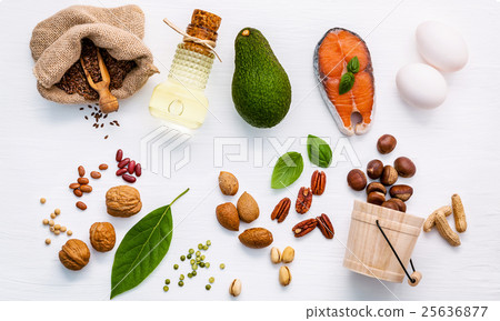 Selection food sources of omega 3 . Selection food sources of omega 3 . 25636877