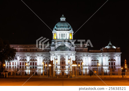 Thai Royal Dusit Palace in the night time 25638521