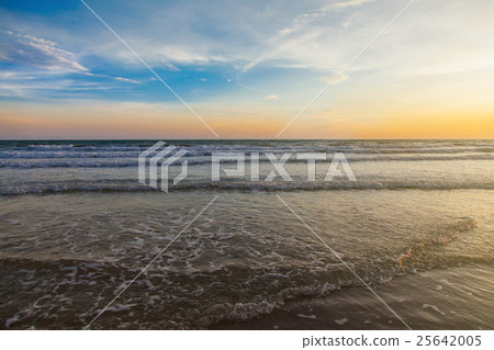 Beautiful gold sunset on the sea. Beautiful gold sunset on the sea. 25642005