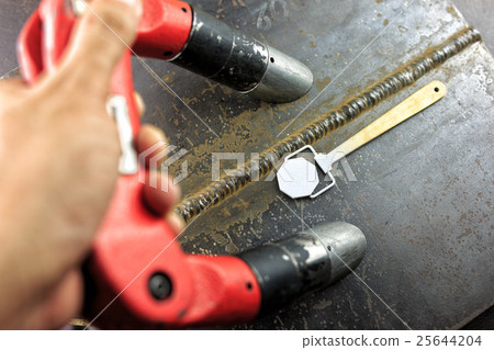 Inspection magnetic field 25644204