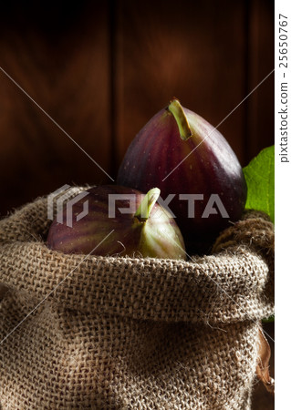 macro figs macro figs 25650767