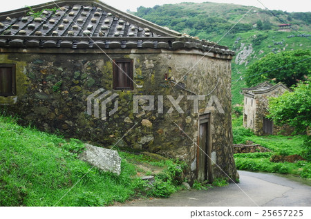 Mazu Dongyu Traditional Stone House 25657225