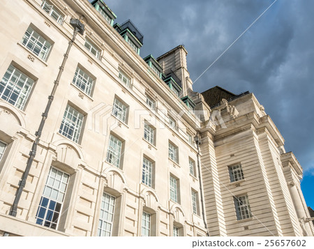 Couty Hall in London Couty Hall in London 25657602