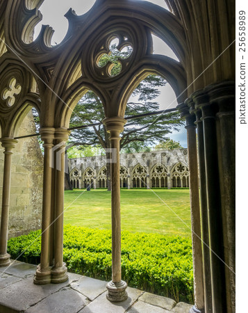 Salisbury cathedral cloister 25658989