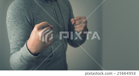 男人的汗水 25664958
