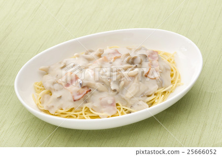 蘑菇奶油意大利面 蘑菇奶油意大利面 25666052