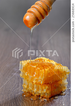 honey runs a honey dipper down honey runs a honey dipper down 25668914